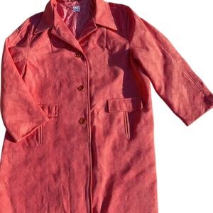 Adorable vintage jacket.  Textured coral fabric.